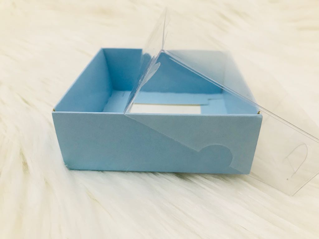 8x8x3 Asetat Kapaklı Kutu — galeri görseli